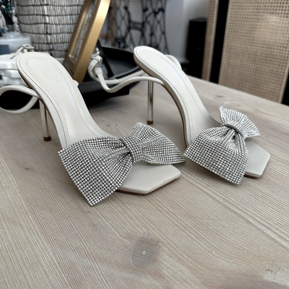 SCHUTZ MILA BOW HEELS - Picture 3 of 10
